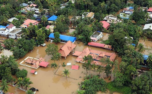 nt5kfrp8_kerala-floods-afp_625x300_20_august_18
